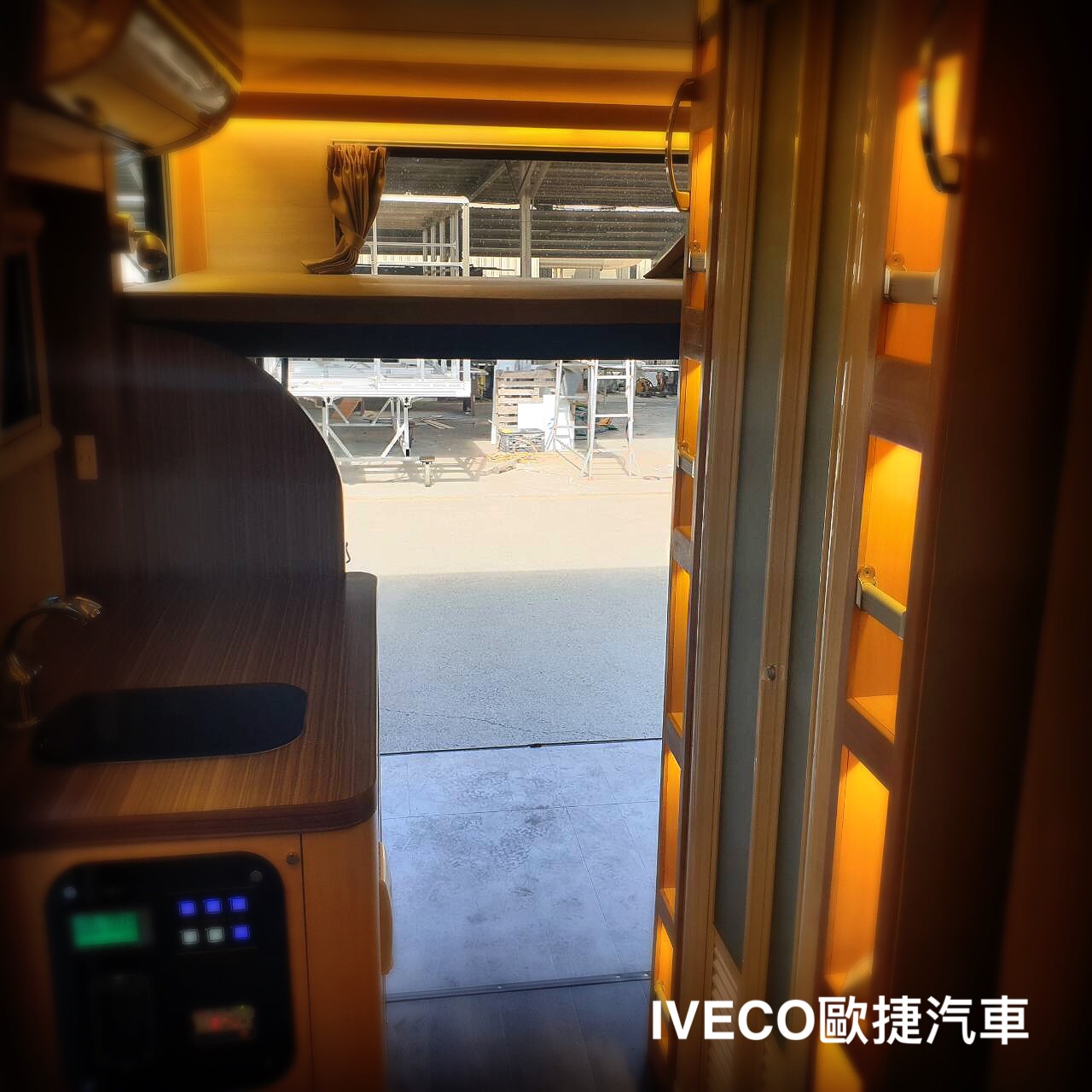 車主藝術天份淋漓發揮營區自如