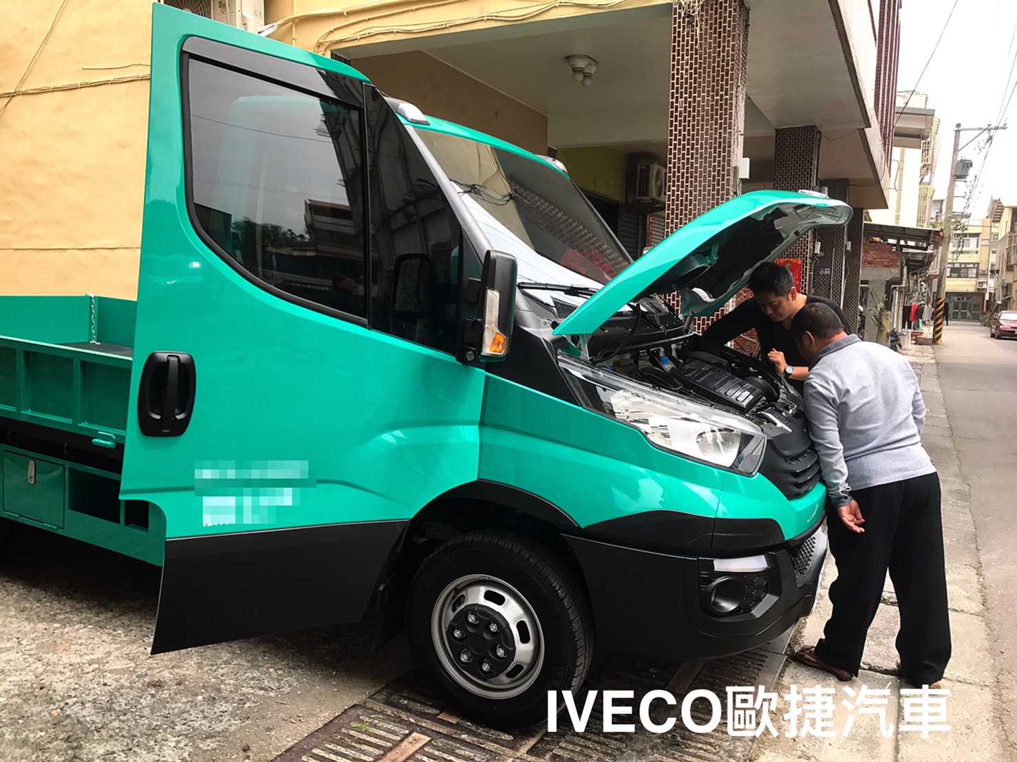 綠色貨車 綠色貨車