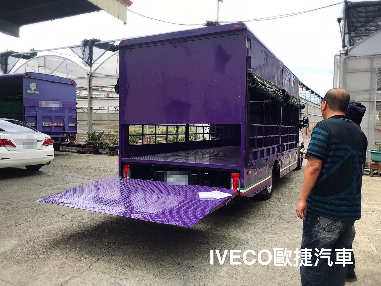 伸縮貨廂-iveco行動改裝