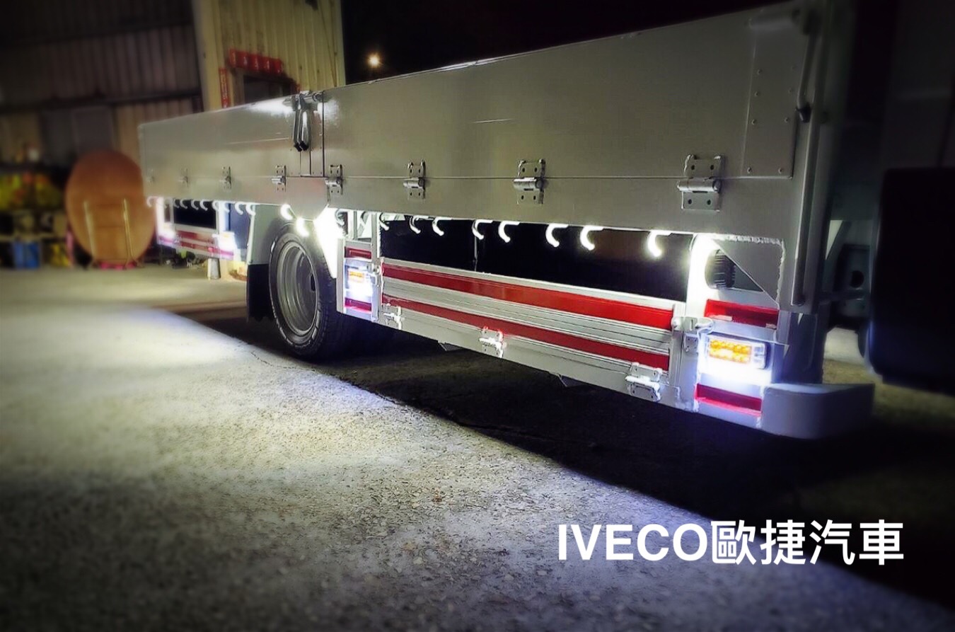 IVECO霸氣貨車燈照耀前行