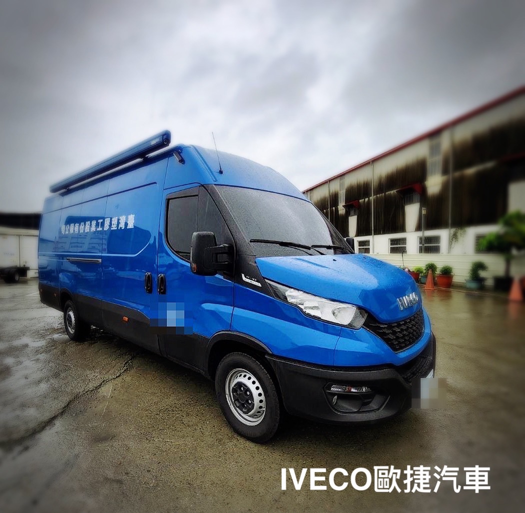 IVECO 現場指揮車 IVECO廂型車