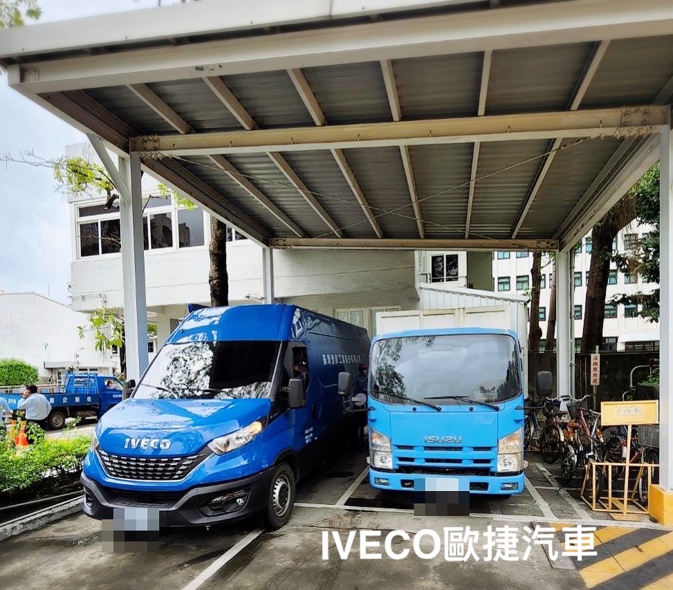 IVECO 現場指揮車 IVECO廂型車