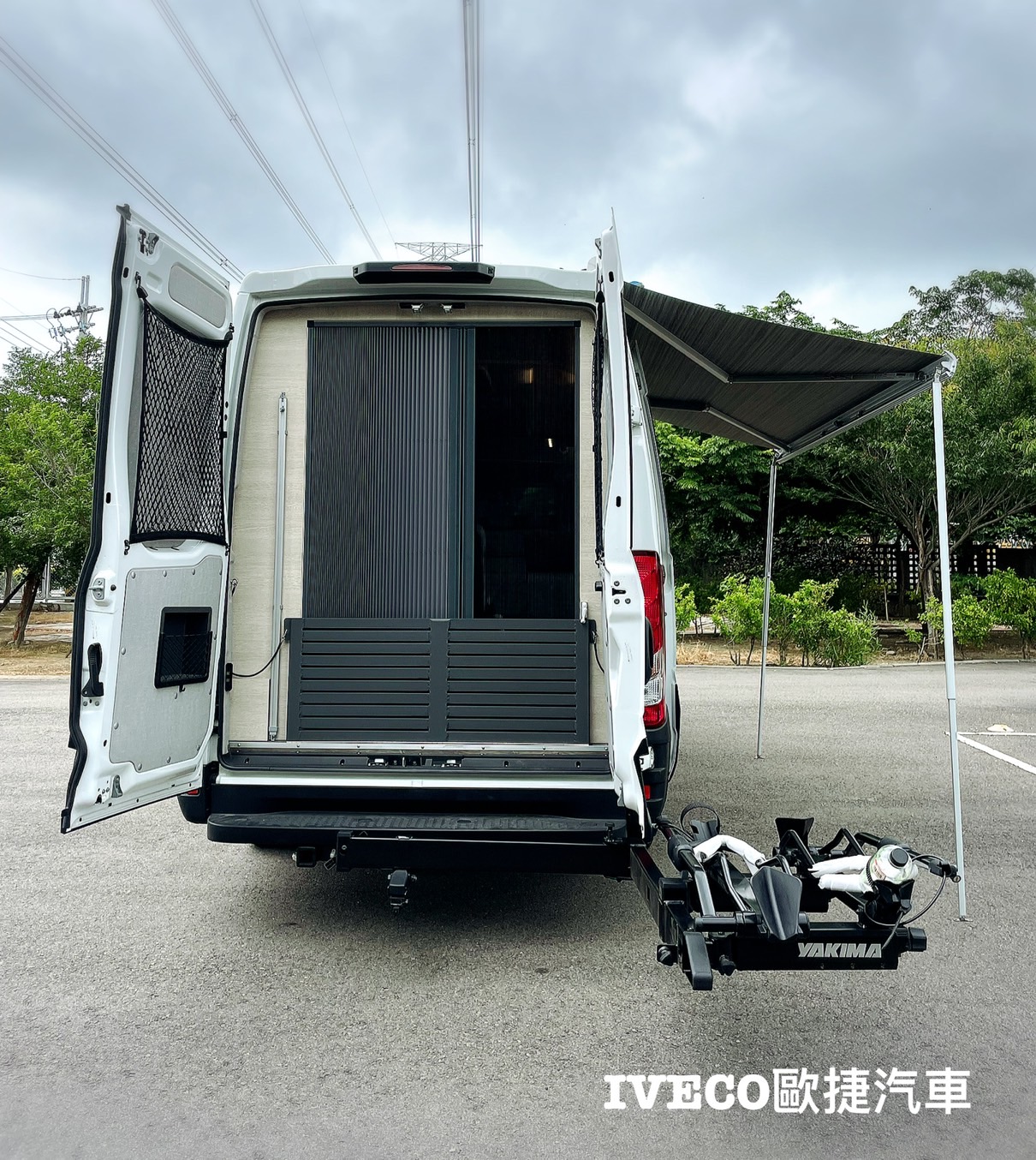 旅行長軸廂型露營車