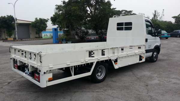 IVECO.歐霸.框式貨斗.帆布.菜車.蔬果運輸車.肥料車.載貨省油.載貨空間.尖達.引擎有力.渦輪.鋁車斗