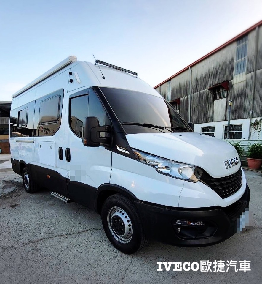 歐洲商用貨車 行動餐車 餐車系列 達利貨車 Iveco經銷商 威凱汽車專營各式iveco中古車 Iveco商用車 露營車 商用 貨車 歐洲貨車 歐洲小貨車 進口商用小貨車 貨車改裝